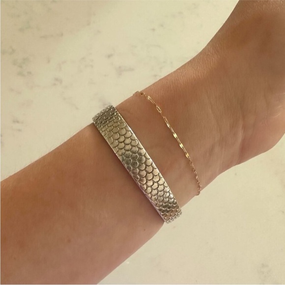 Cape Cod Fish Bracelet - Picture 3 of 9